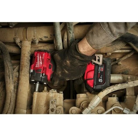 .MILWAUKEE. Boulonneuse Compacte 1/2" M18 FUEL 2 Batteries 5 Ah, Chargeur, En Coffret - Milwaukee M18 FIW2F12-502X 5 .MILWAUKEE. Boulonneuse Compacte 1/2" M18 FUEL 2 Batteries 5 Ah, Chargeur, En Coffret - Milwaukee M18 FIW2F12-502X – Image 3